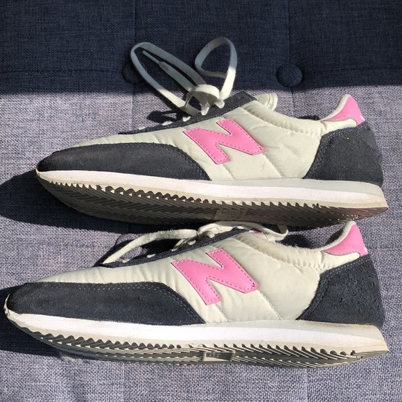 New balance 720 blue grey and pink in 8.5 - Picture 11 of 11